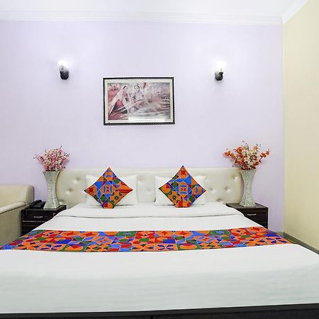 Fabexpress Ivy Inn Sector 35 Noida Eksteriør billede